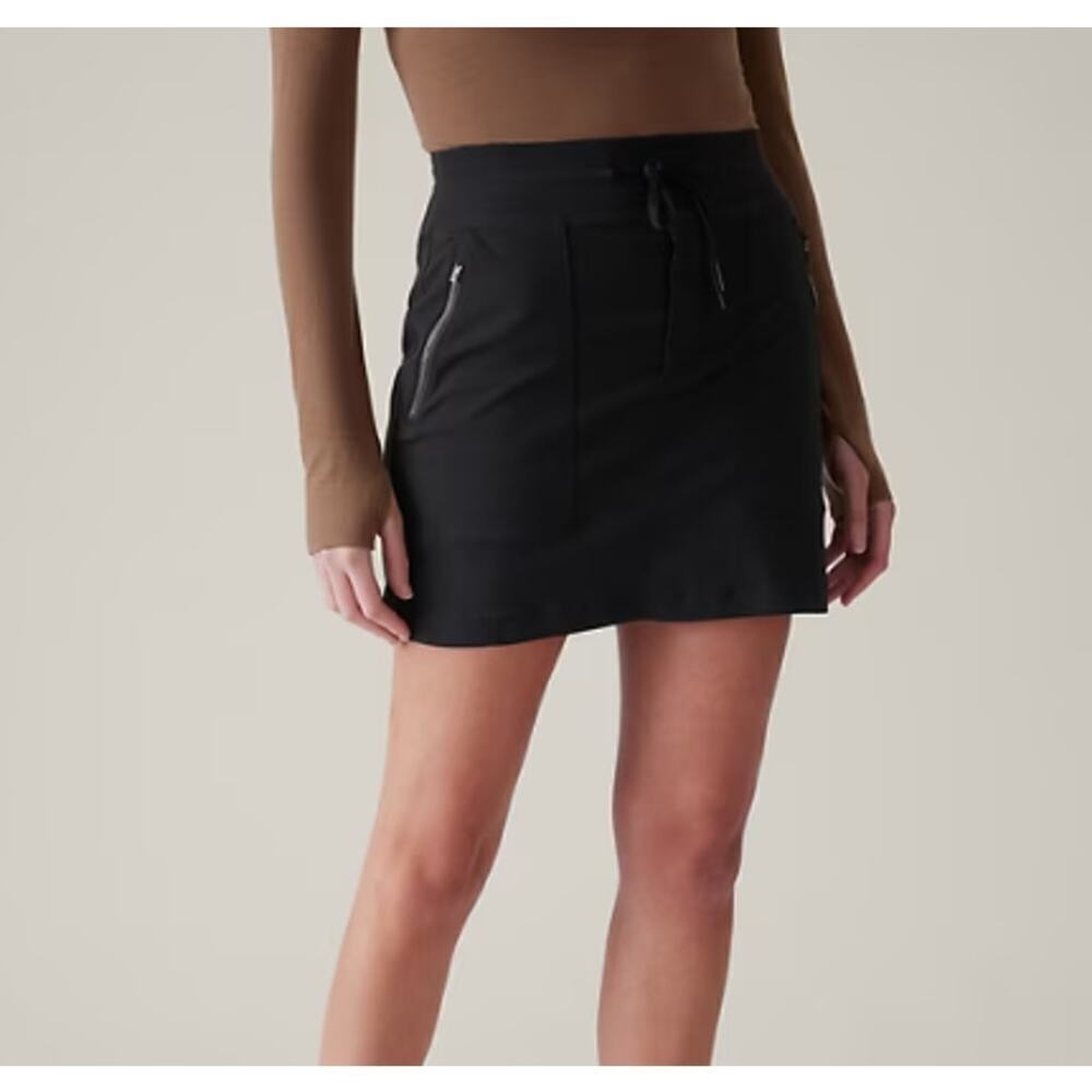 Athleta TREKKIE MID‎ RISE SKORT Black SZ 2